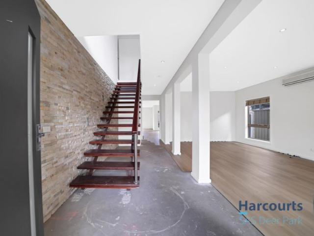 House for sale in Caroline Springs, Melbourne