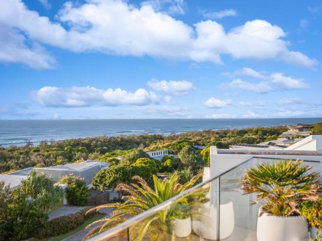 House for sale in Castaways Beach, Queensland