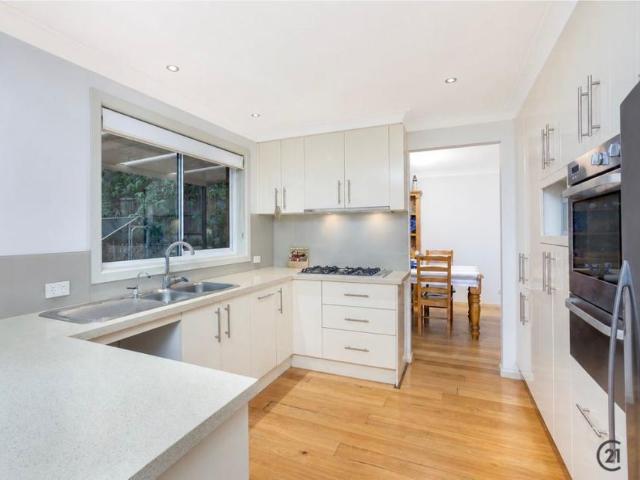 House for sale in Castle Donnington, Victoria