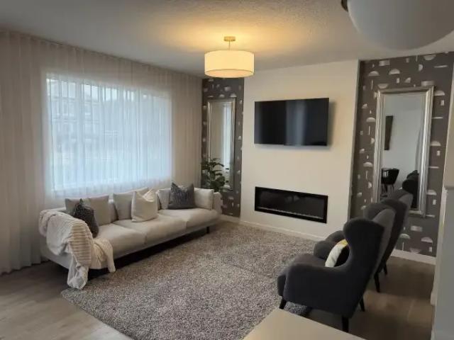 House for rent in Chestermere, Alberta