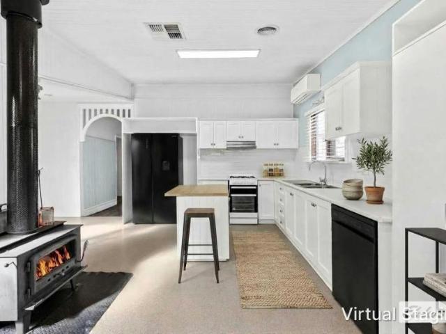 House for sale in Chiltern, Shire of Indigo