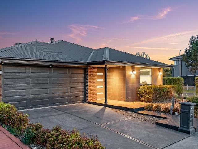 House for sale in Quarters Cranbourne, Melbourne