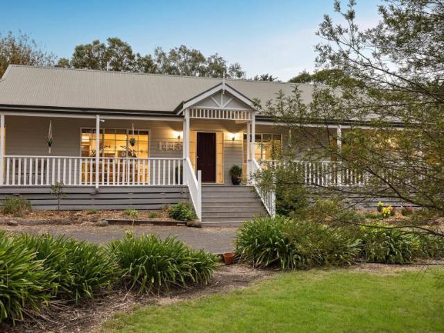 House for sale in Darraweit Guim, Victoria