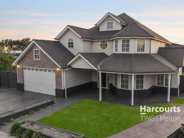 House for sale in Brimbank Gardens, Melbourne