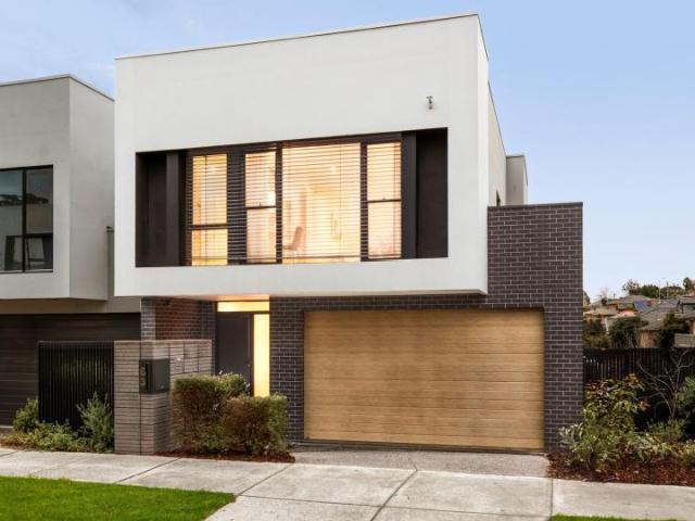 House for sale in Tullamore Doncaster, Melbourne