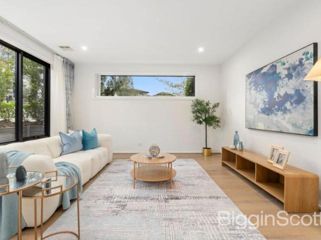 House for sale in Tullamore Doncaster, Melbourne