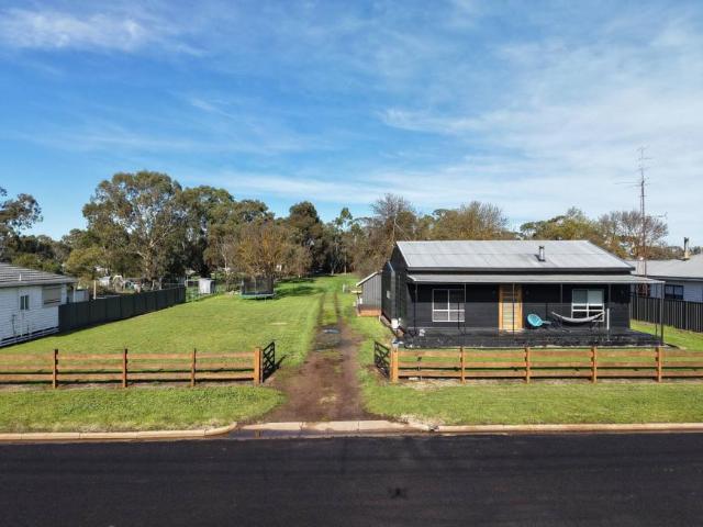 House for rent in Edenhope, Victoria