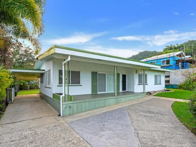 House for sale in Edge Hill, Cairns