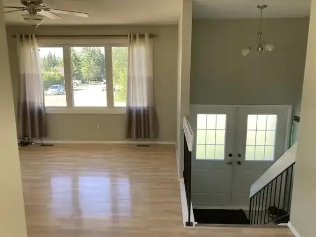 House for rent in Wedgewood, Alberta