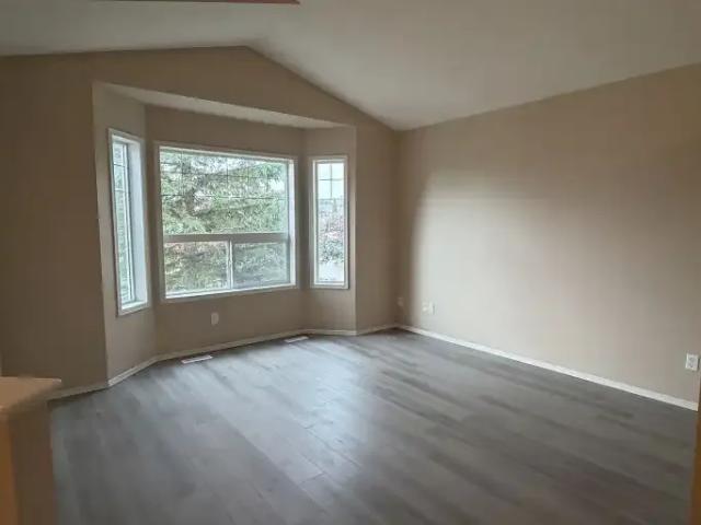 House for rent in Wedgewood, Alberta