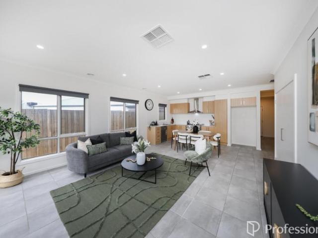 House for sale in Eynesbury, Melbourne
