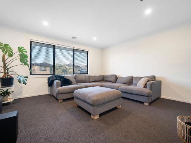 House for sale in Heathfield, Melbourne