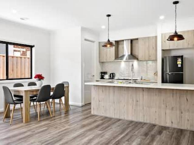 House for rent in Fraser Rise, Melbourne