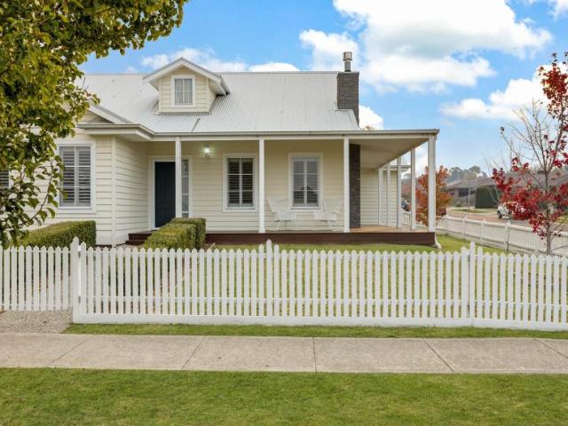 House for sale in Gisborne, Victoria