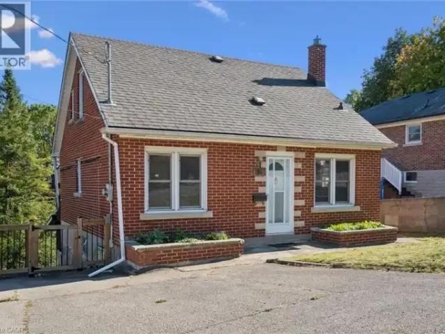 House for rent in Saint George's Neighbourhood Group, Guelph