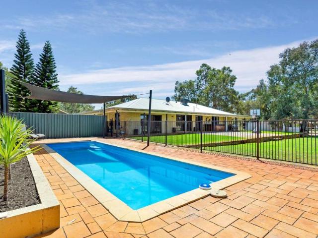 House for sale in Henley Brook, City of Swan
