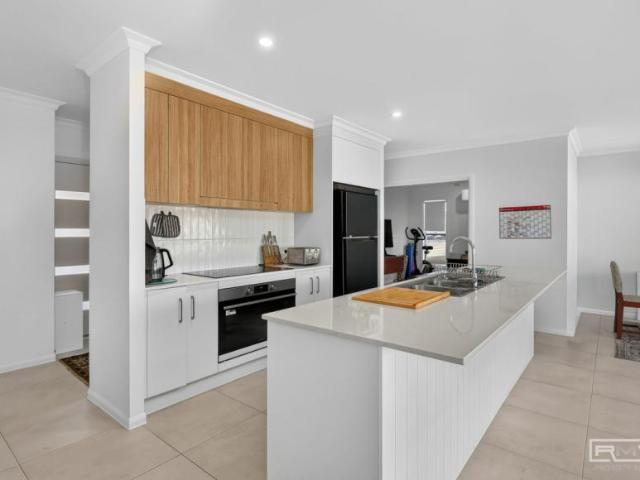 House for sale in Hidden Valley, Queensland