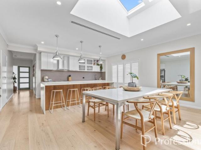 House for sale in Sanctuary Hills, Melbourne