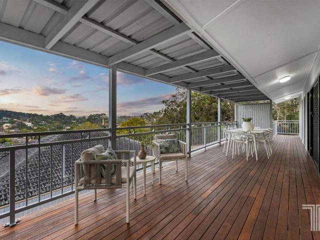House for sale in Holland Park, Greater Brisbane