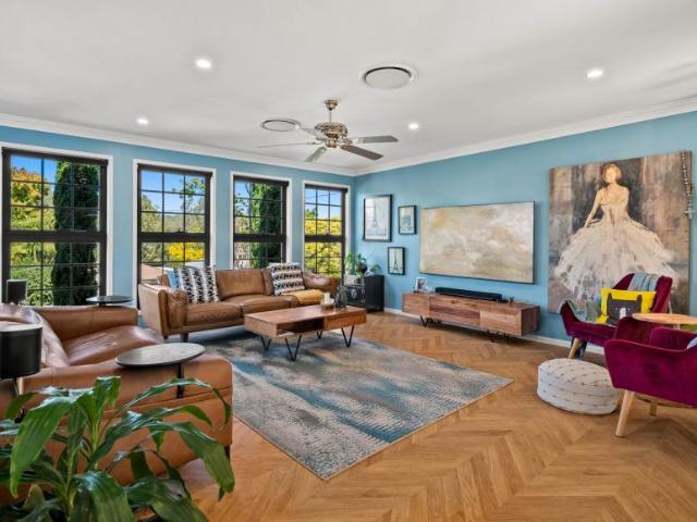 House for sale in Holland Park West, Greater Brisbane