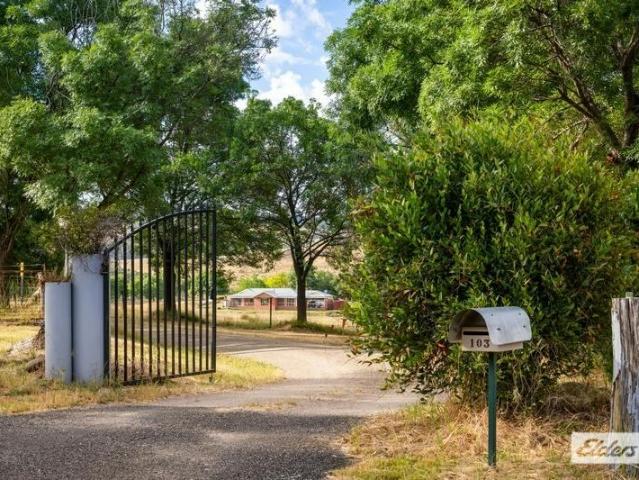 House for sale in Huon Creek, City of Wodonga
