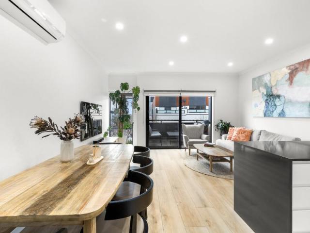 House for sale in Aspect Residences, Melbourne