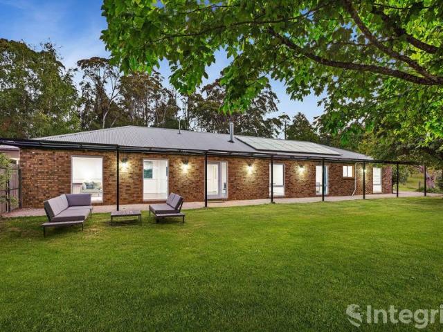 House for rent in Kinglake Central, Kinglake