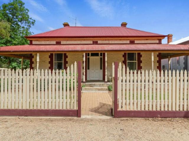 House for sale in Lochiel, Wakefield Regional Council