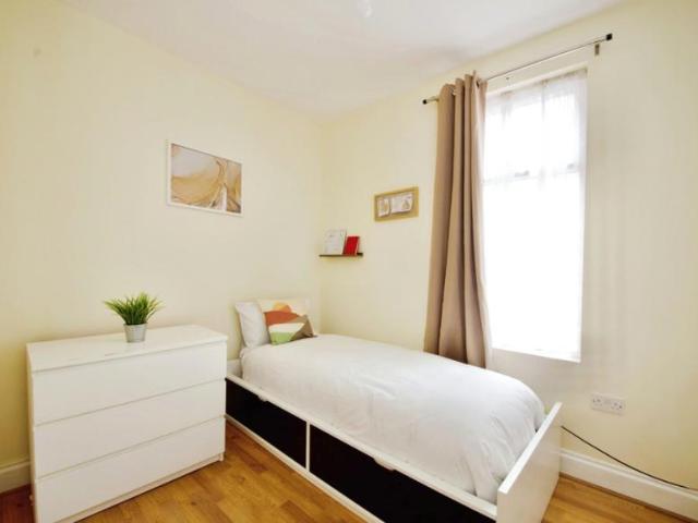 House for rent in Harringay, Greater London