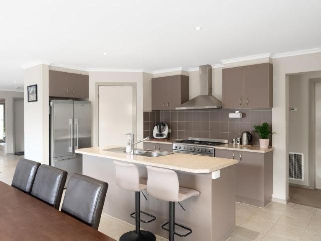 House for sale in Lovely Banks, Geelong