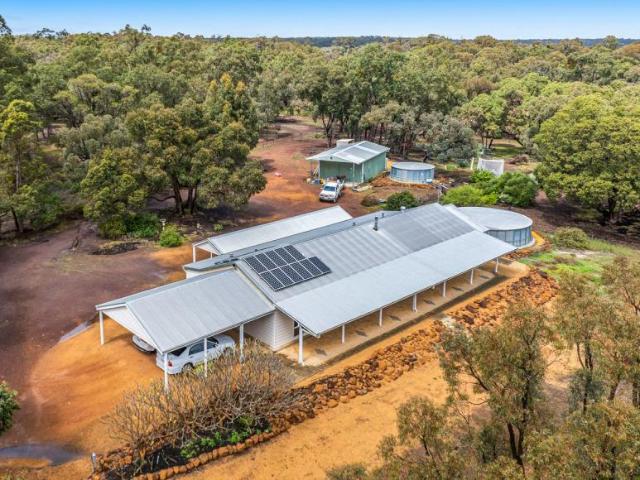 House for sale in Lower Chittering, Shire Of Chittering