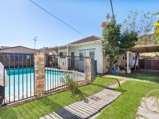 House for sale in Lurnea, New South Wales