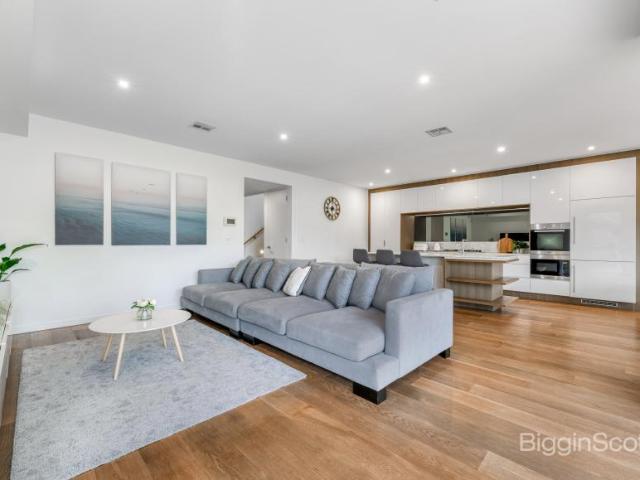 House for sale in WillowPark Estate, Melbourne