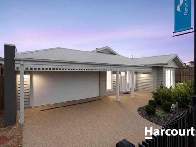 House for sale in Manor Lakes, Melbourne