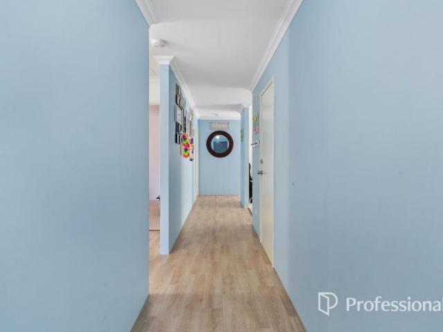 House for sale in Midvale, Shire of Mundaring
