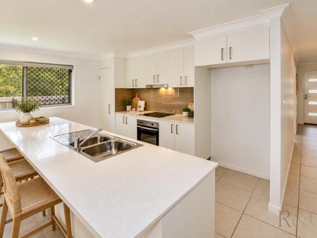 House for sale in Mountain Creek, Sunshine Coast Regional