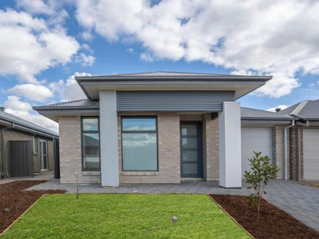 House for sale in Munno Para West, Adelaide