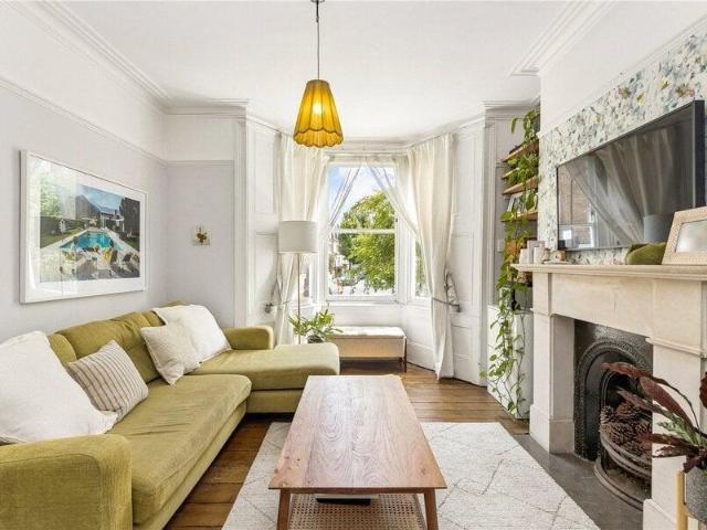 House for rent in Cat Hill, England