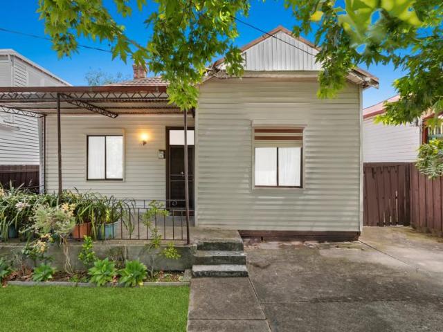 House for sale in Oakleigh, Melbourne