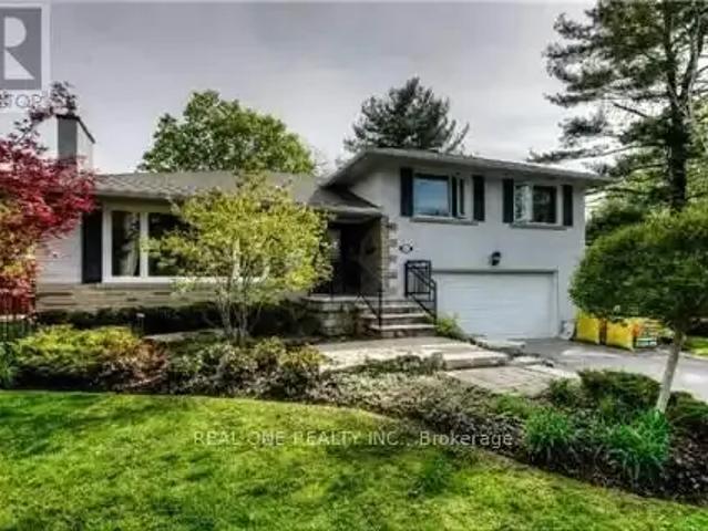 House for rent in Oakville, Ontario