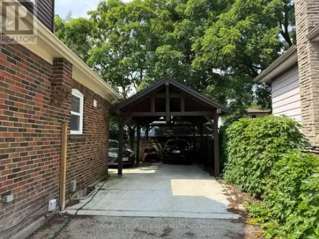 House for rent in Oakville, Ontario