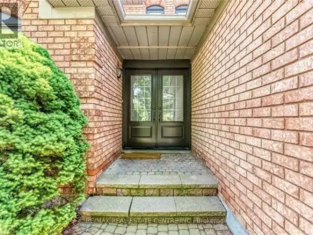 House for rent in Oakville, Ontario