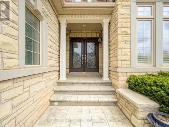 House for rent in Oakville, Ontario