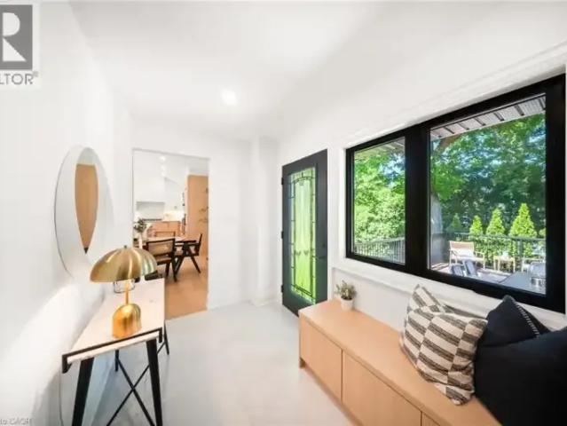 House for rent in Ennisclare Park, Oakville