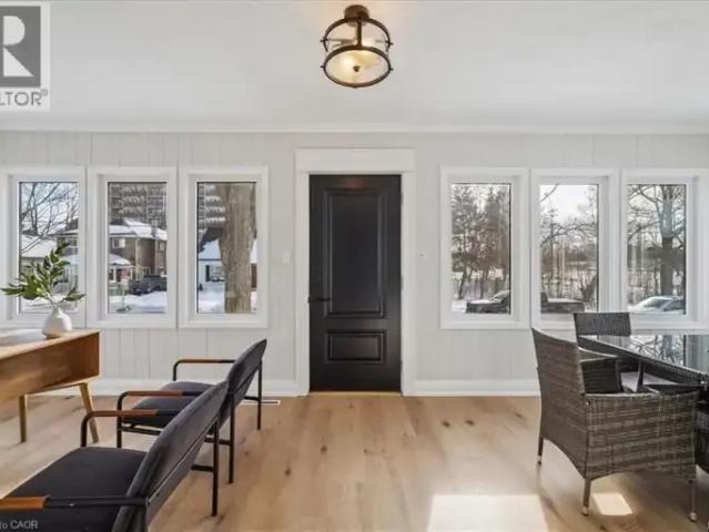 House for rent in Oakville, Golden Horseshoe