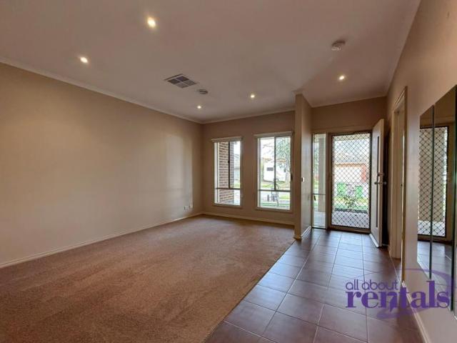 House for rent in Arena Estate, Melbourne