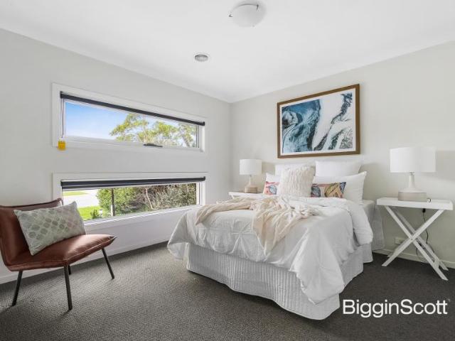 House for rent in Fallingwater Estate, Melbourne