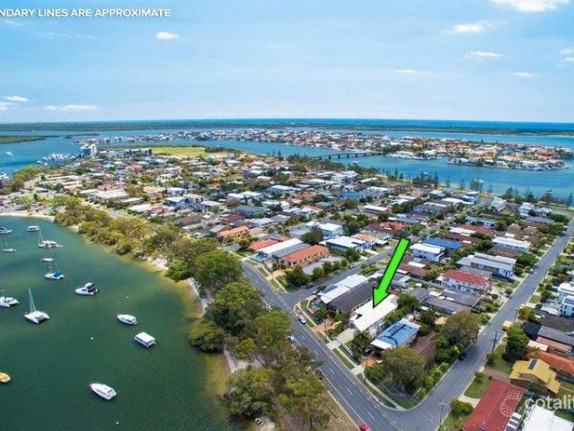 House for sale in Paradise Point, Gold Coast City