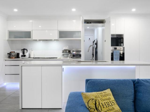 House for sale in Parkwood, Gold Coast City