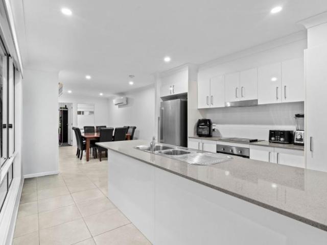 House for sale in Redbank Plains, Greater Brisbane